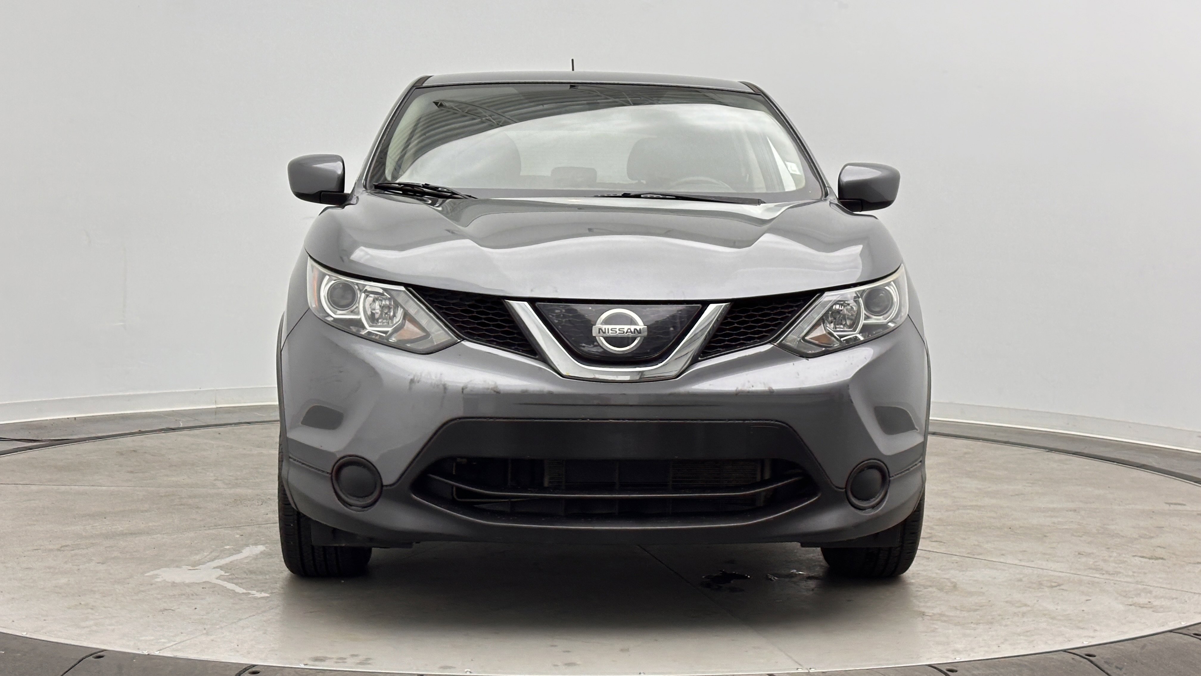 Used 2019 Nissan Rogue Sport S FWD image 2