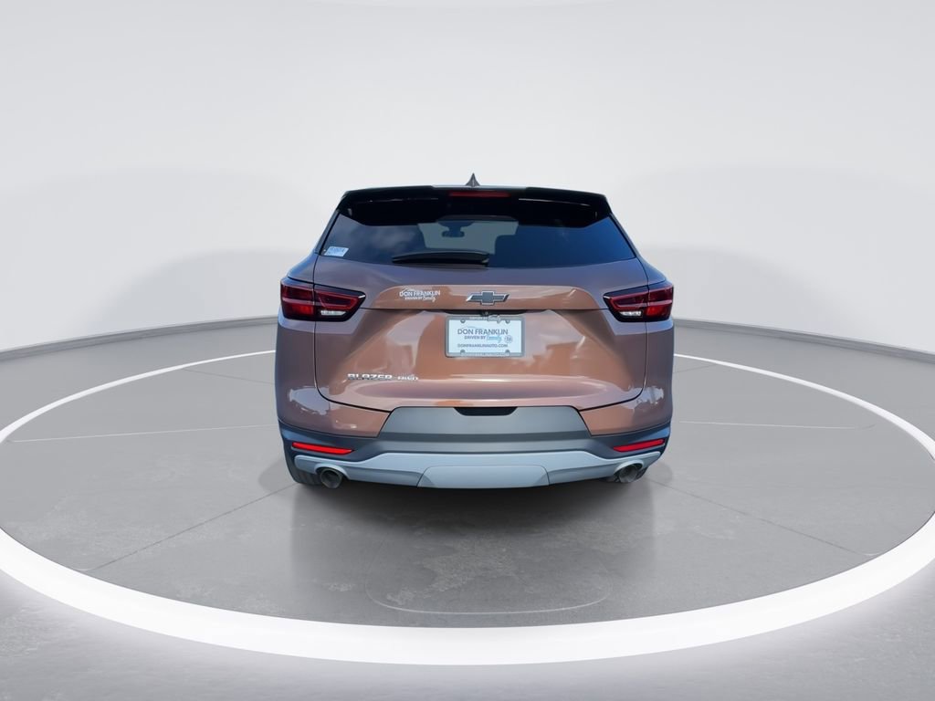 Used 2023 Chevrolet Blazer LT image 7