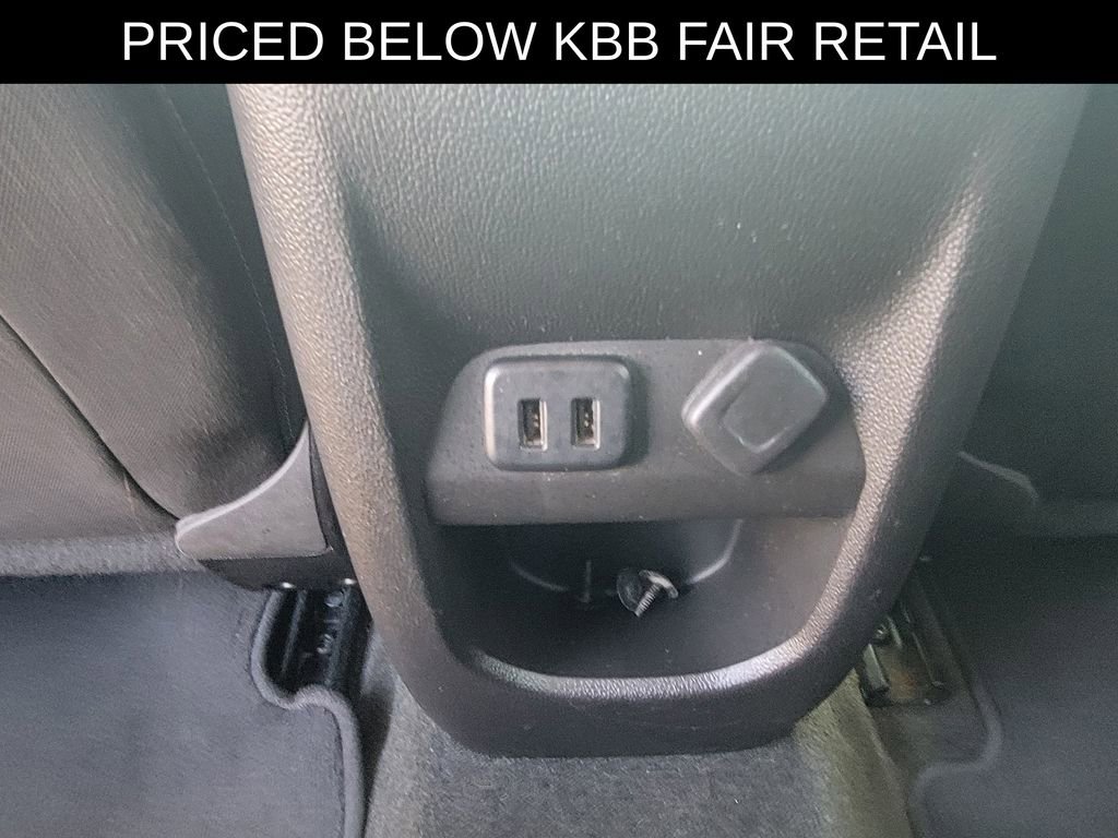 Used 2016 Chevrolet Colorado LT w/ LT Convenience Package image 9