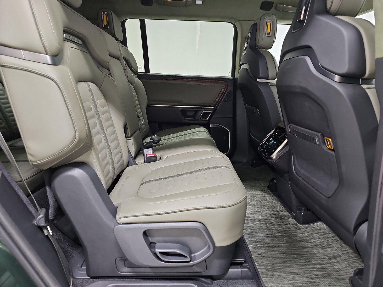 Used 2023 Rivian R1S Adventure image 23