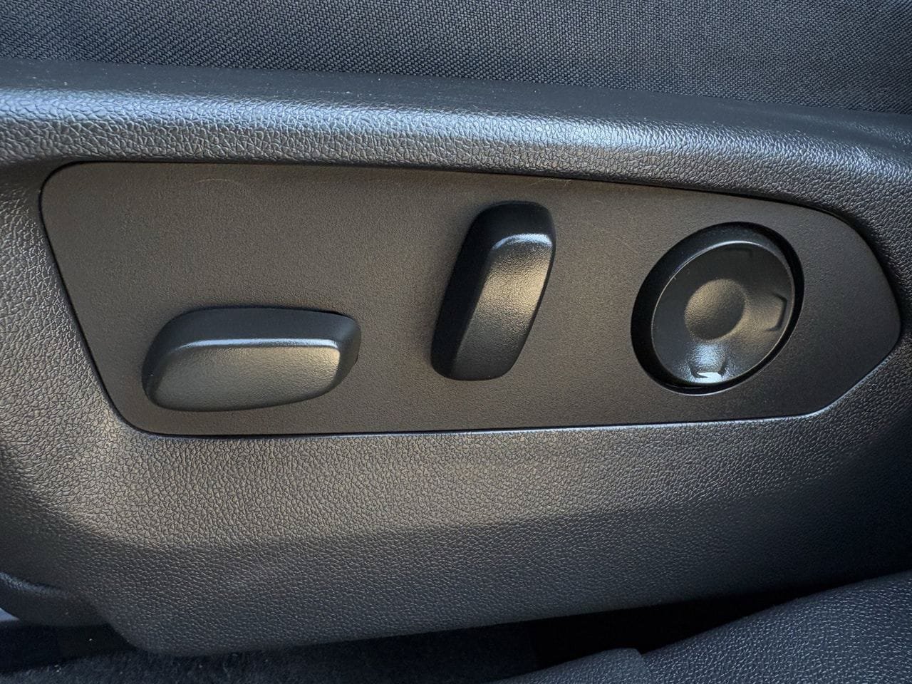 Used 2024 Buick Envision Preferred AWD/4WD image 27