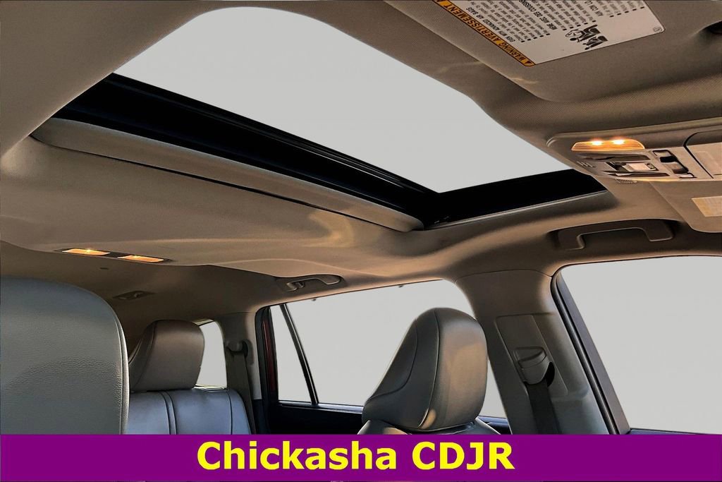 Used 2022 Toyota Highlander XLE image 26