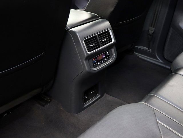 Used 2024 Volkswagen Atlas SE image 14