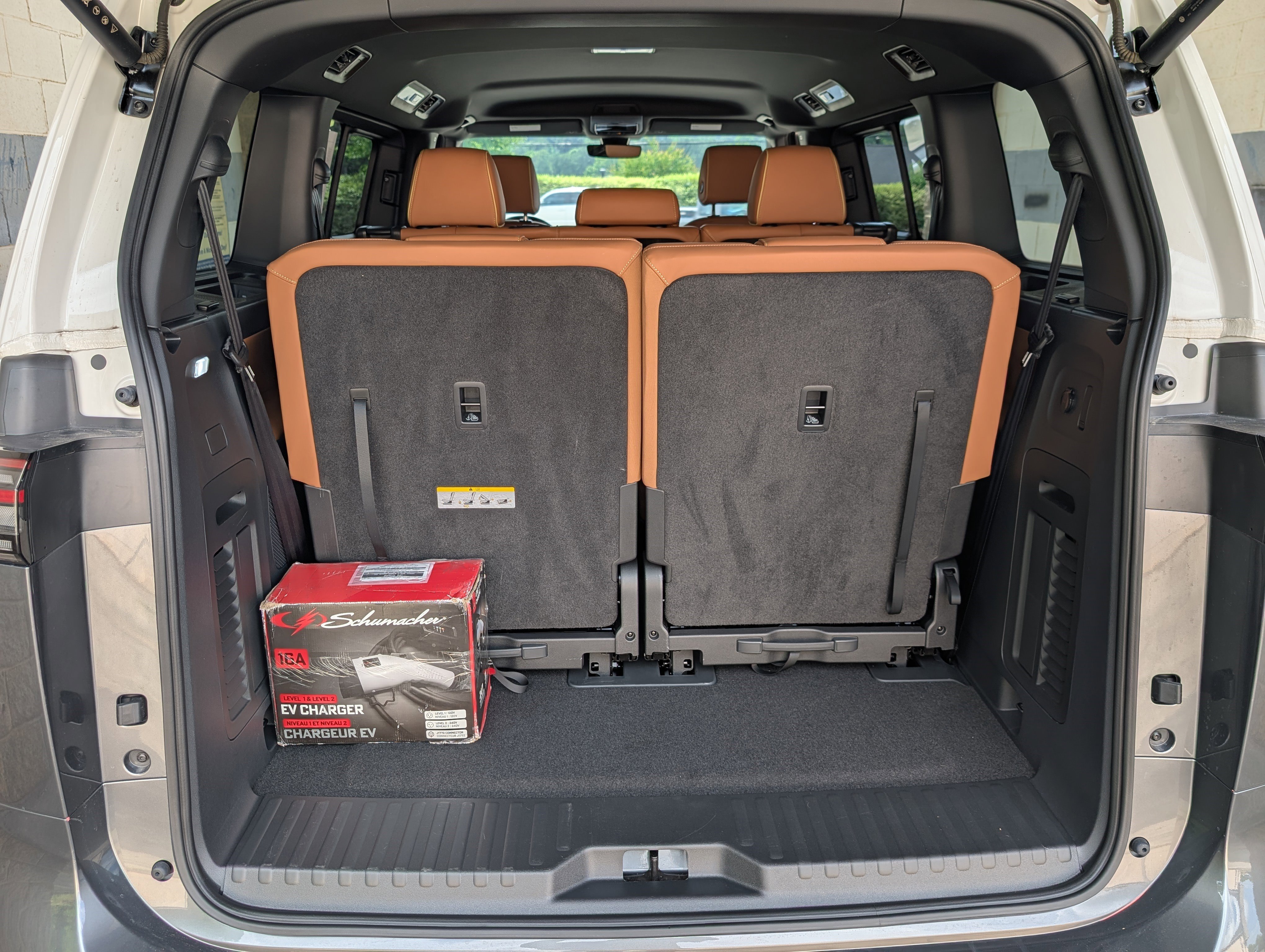 Used 2025 Volkswagen ID. Buzz Pro S Plus RWD image 19