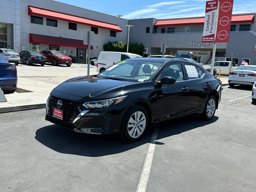 Used 2025 Nissan Sentra S FWD image 2