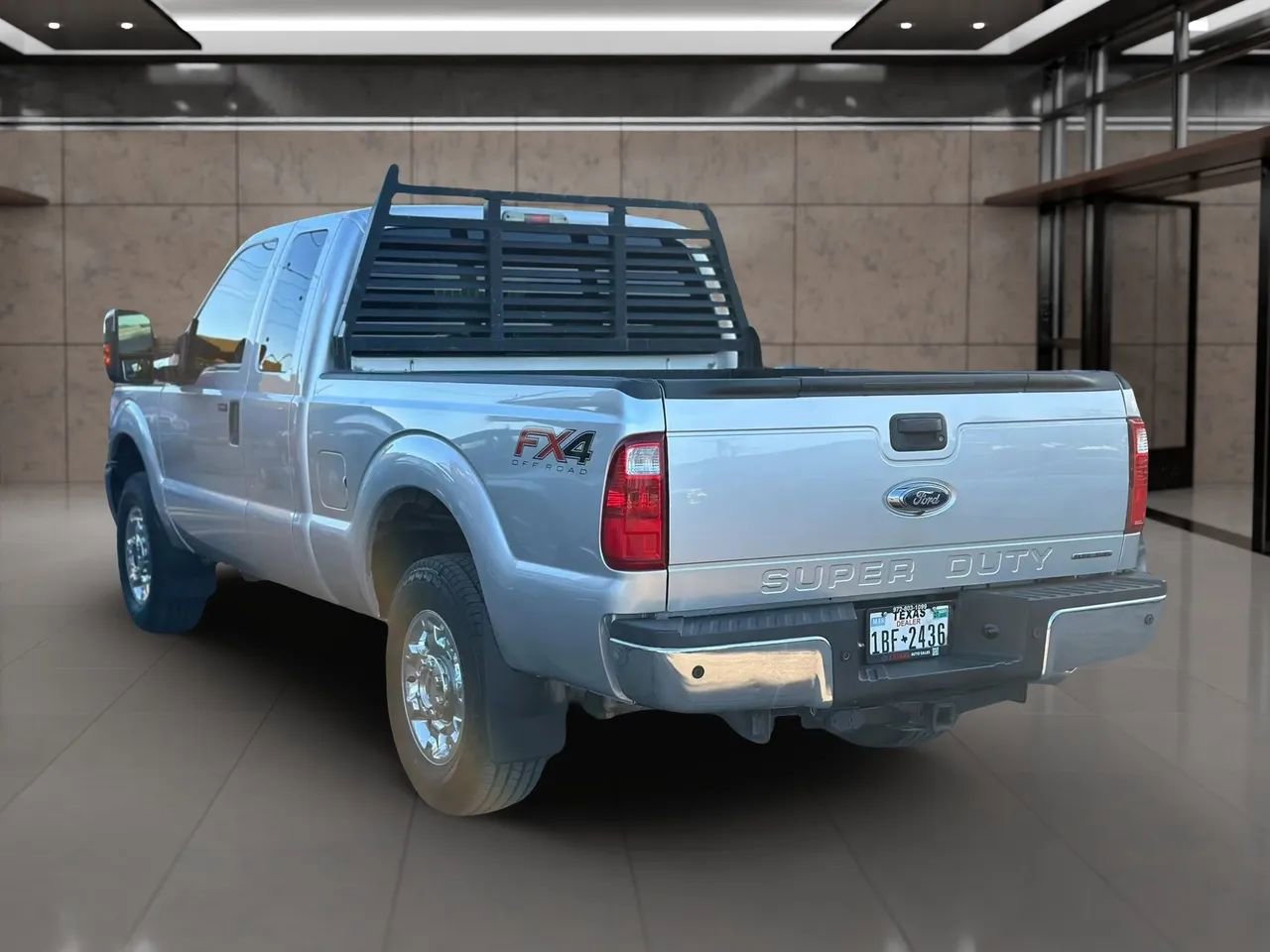 Used 2016 Ford F250 XLT w/ XLT Premium Package image 3