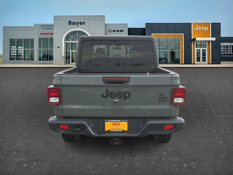 Used 2023 Jeep Gladiator Sport AWD/4WD image 6