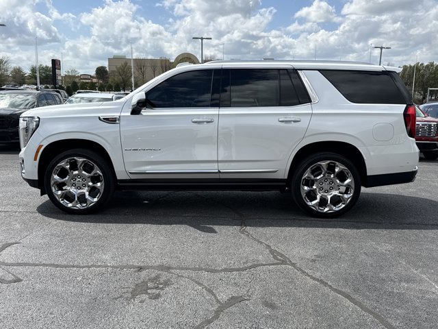 Used 2025 GMC Yukon Denali w/ Sun & Power Step Package image 13