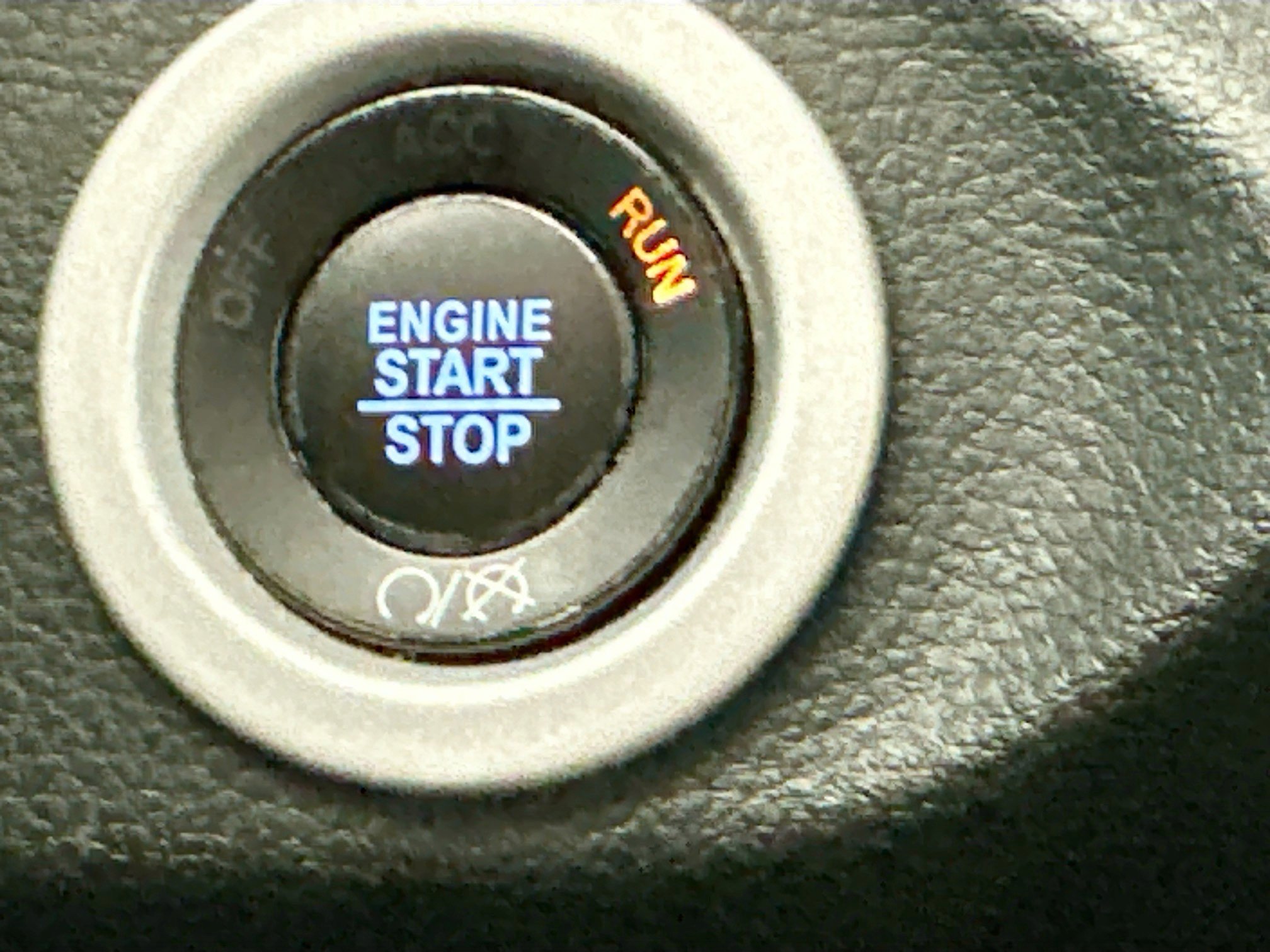 Used 2016 RAM 1500 Laramie w/ Convenience Group image 16