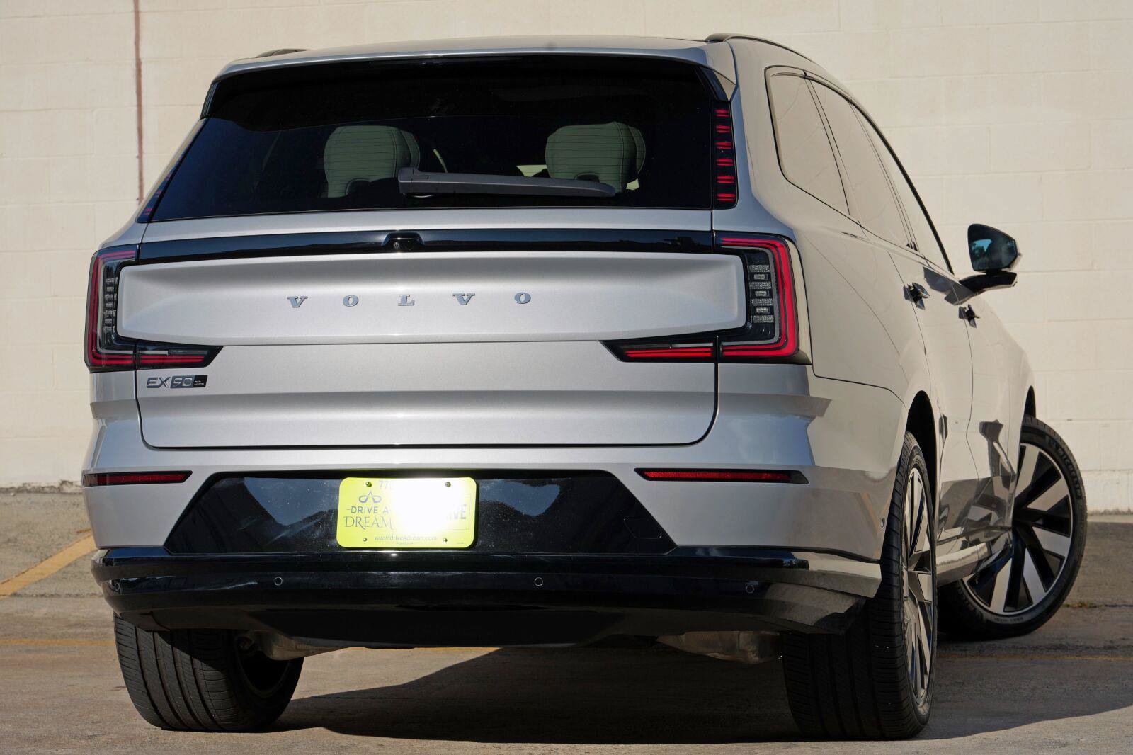 Used 2025 Volvo EX90 Ultra AWD/4WD image 4