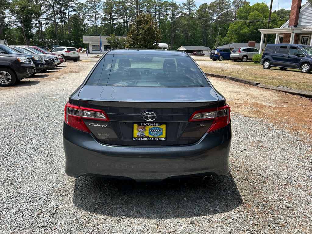 Used 2013 Toyota Camry SE FWD image 5