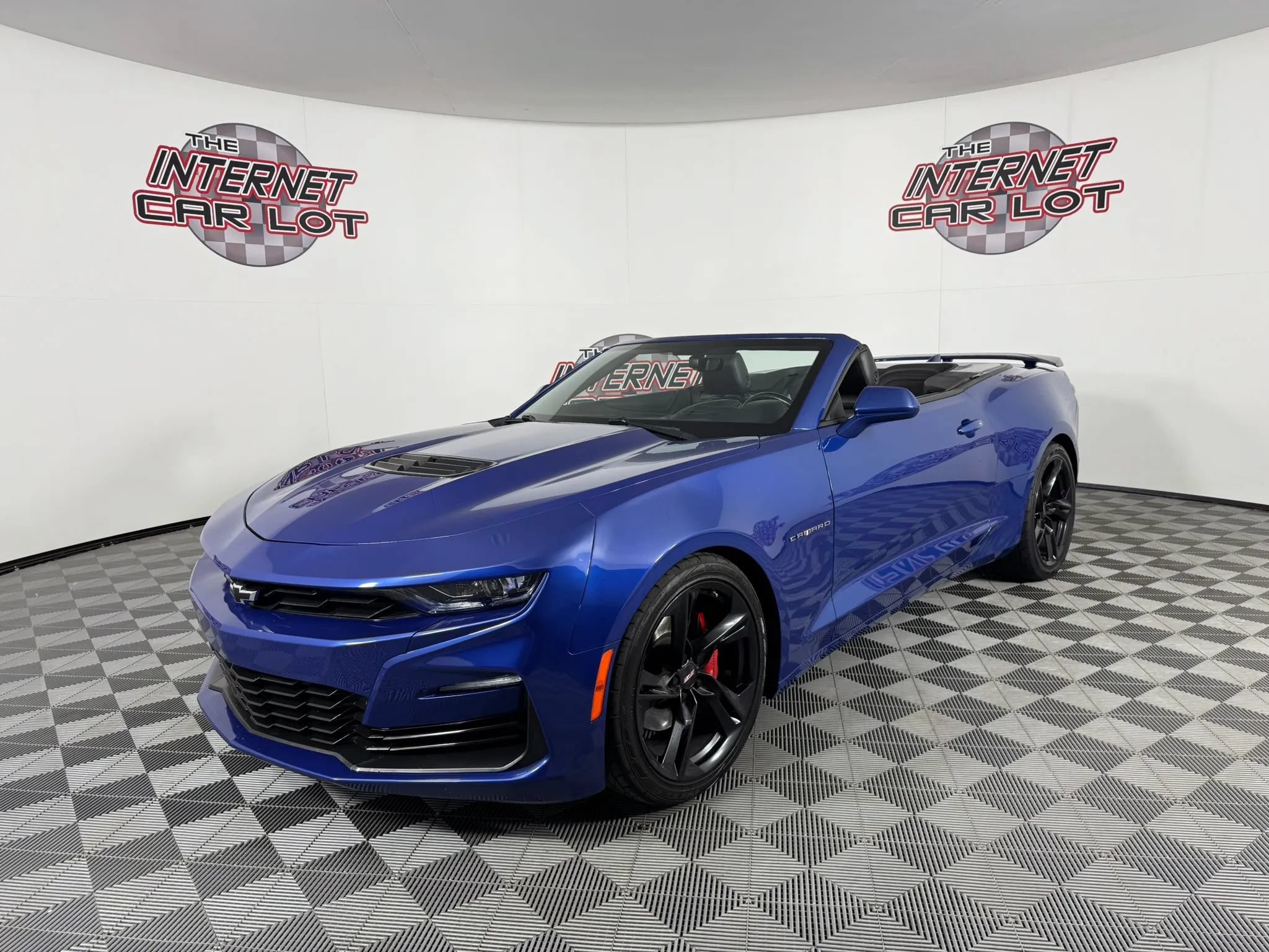 Used 2021 Chevrolet Camaro SS RWD image 4
