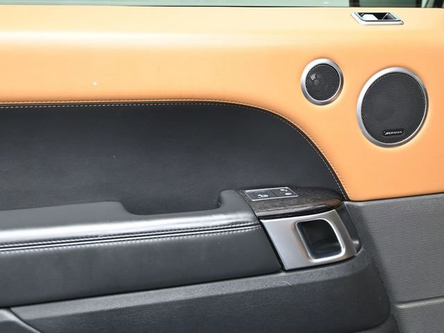 Used 2020 Land Rover Range Rover Sport HSE Dynamic image 12