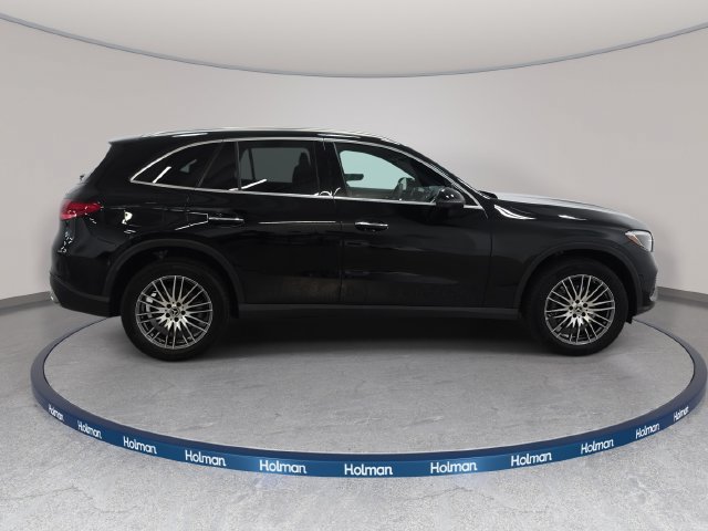 Used 2024 Mercedes-Benz GLC 300 4MATIC image 5