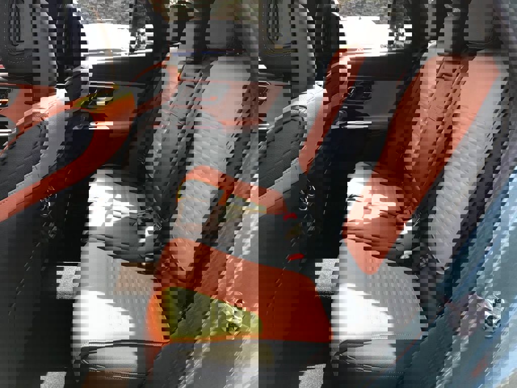 New 2026 Mercedes-Benz GLC 300 4MATIC image 36