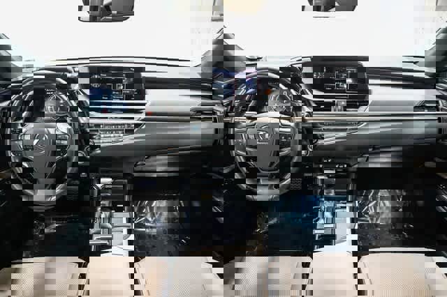 Used 2019 Lexus ES 350 image 12