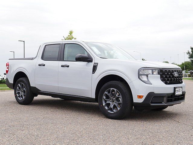 New 2025 Ford Maverick XLT w/ XLT Luxury Package FWD image 7