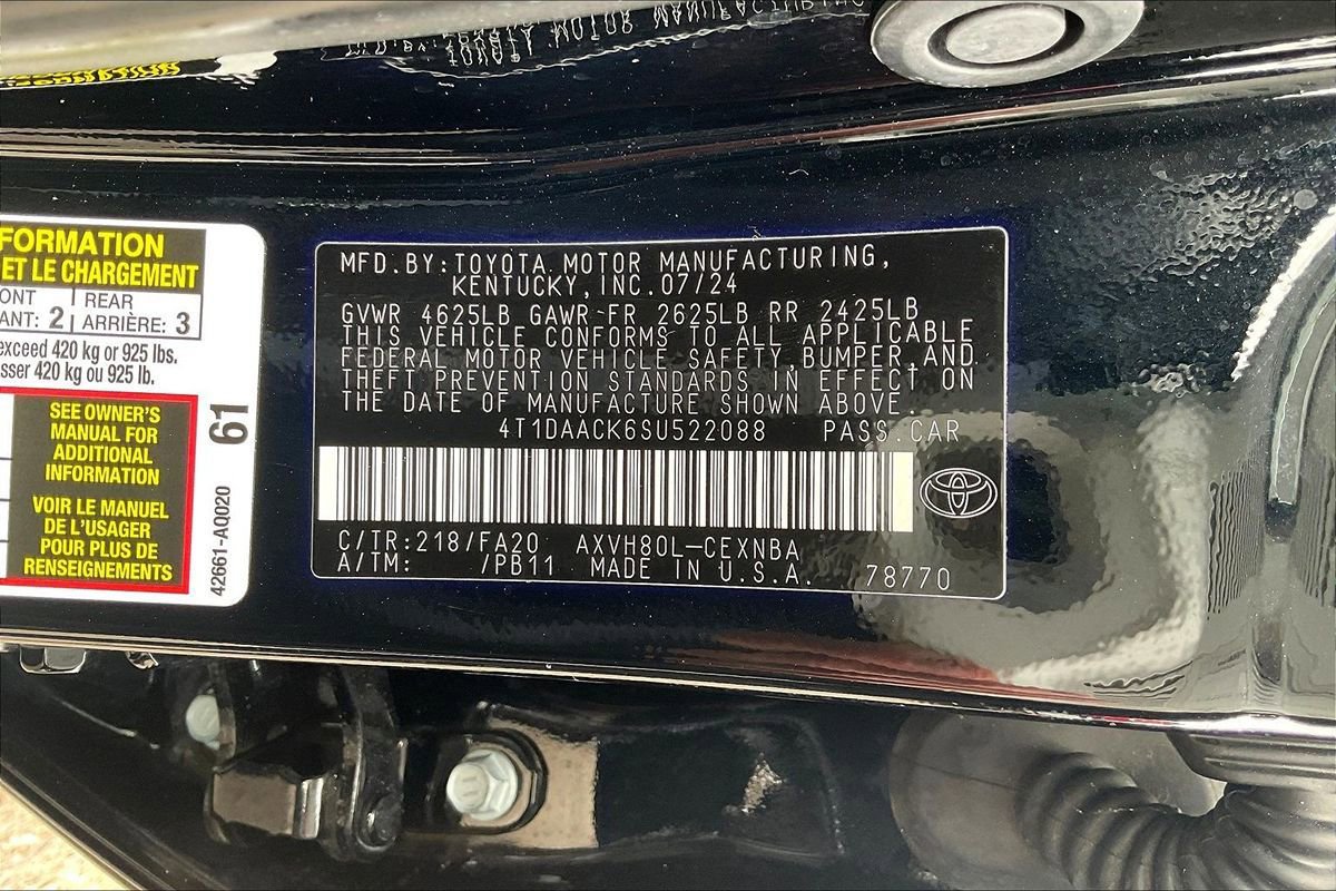 Used 2025 Toyota Camry LE FWD image 5