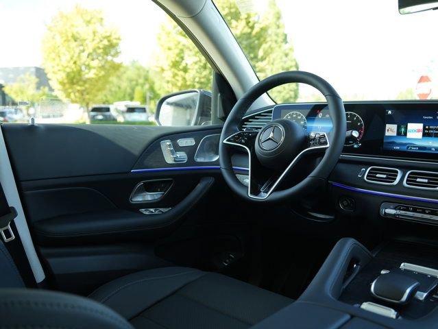 Used 2026 Mercedes-Benz GLS 450 4MATIC image 22