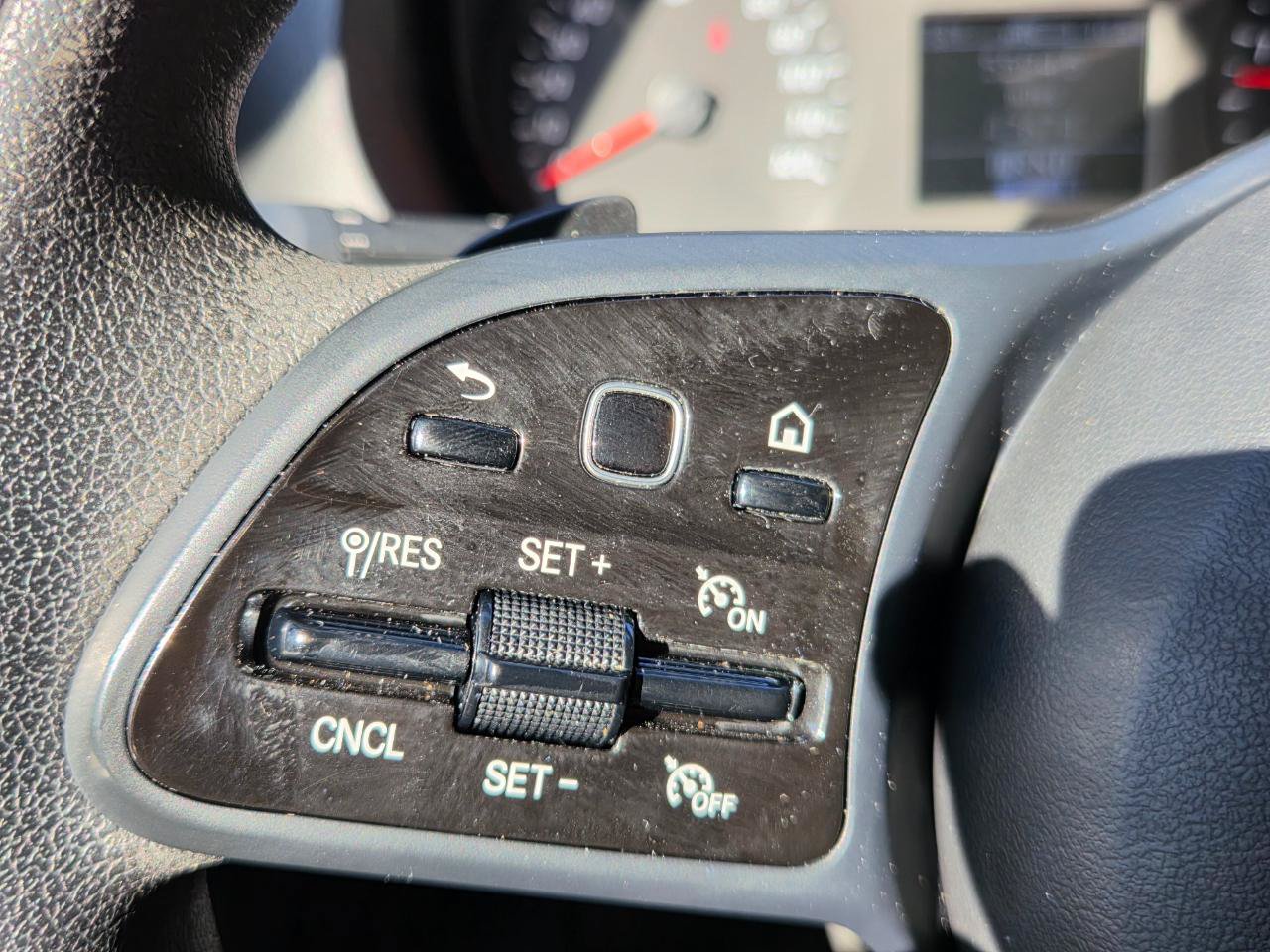 Used 2020 Mercedes-Benz Sprinter 2500 image 27
