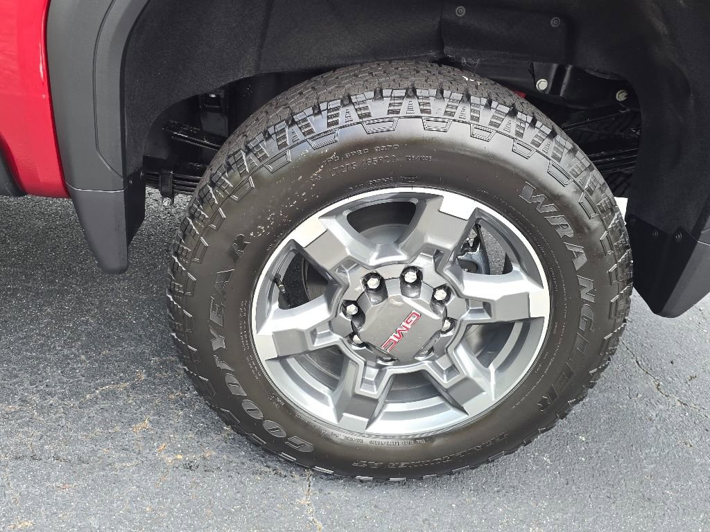 New 2025 GMC Sierra 2500 SLT w/ SLT Premium Package image 7