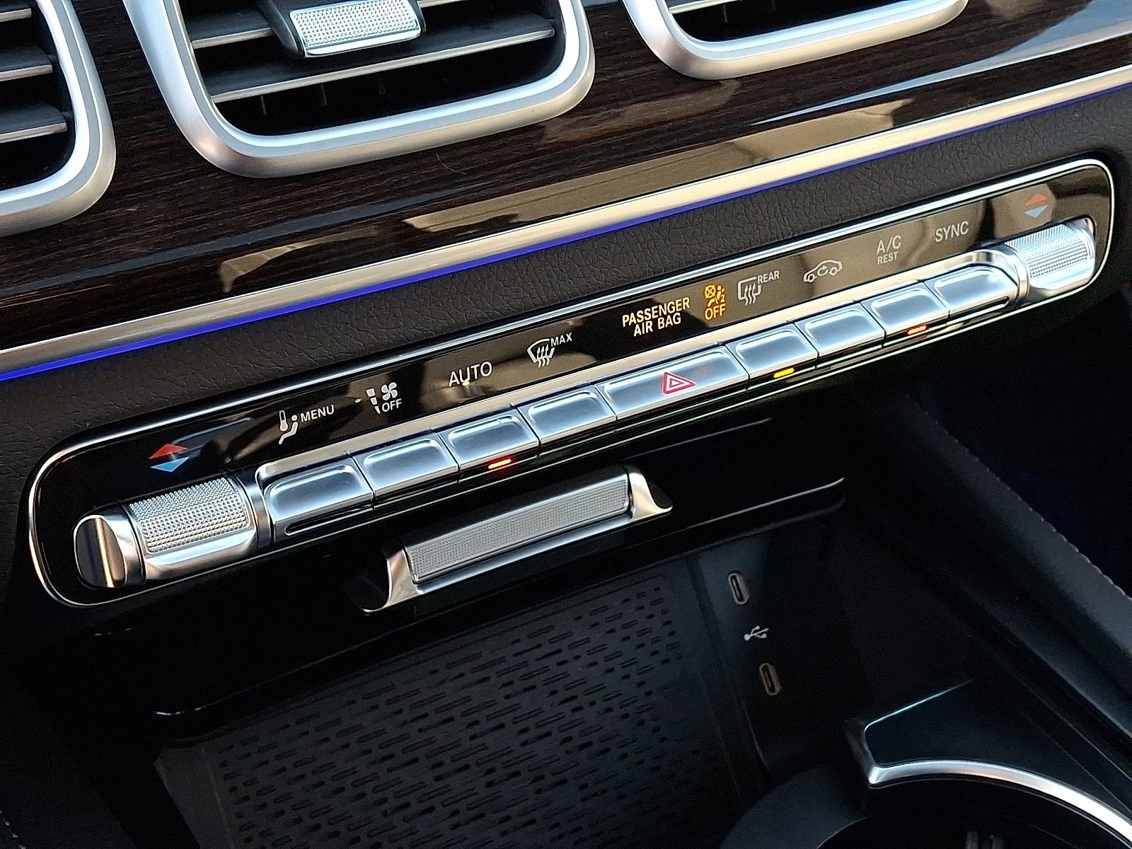 Certified 2025 Mercedes-Benz GLE 350 4MATIC image 16