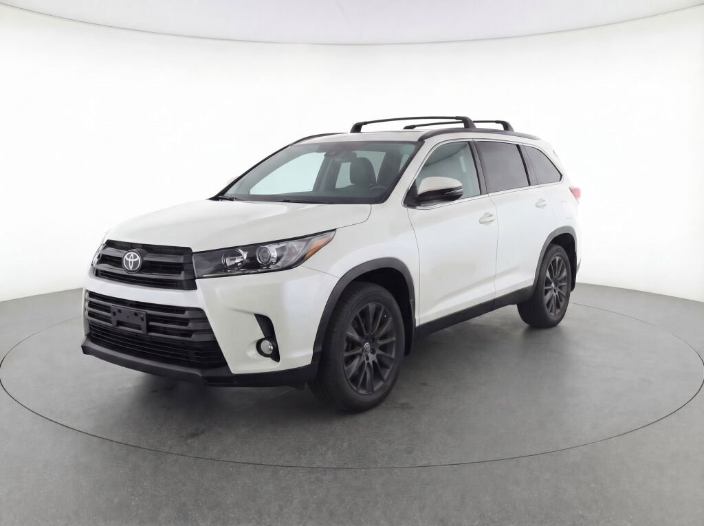 Used 2019 Toyota Highlander SE AWD/4WD image 3