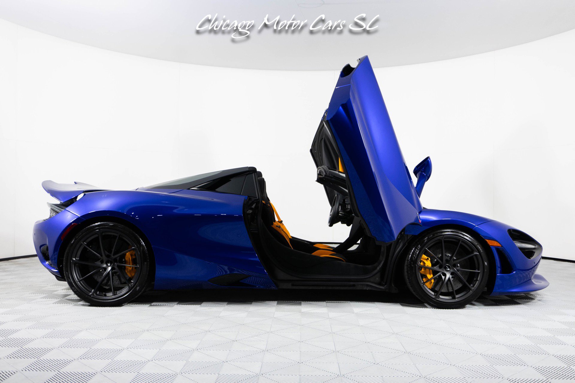 Used 2026 McLaren 750S Spider RWD image 28