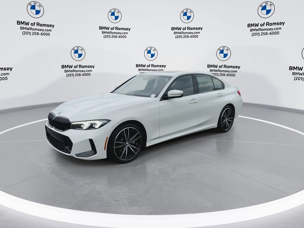 Used 2023 BMW 330i xDrive Sedan w/ M Sport Package AWD/4WD image 4
