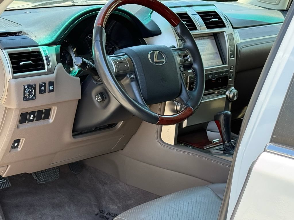 Used 2013 Lexus GX 460 w/ Comfort Plus Pkg AWD/4WD image 6
