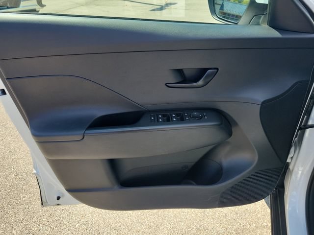 Used 2025 Hyundai Kona SEL FWD image 20