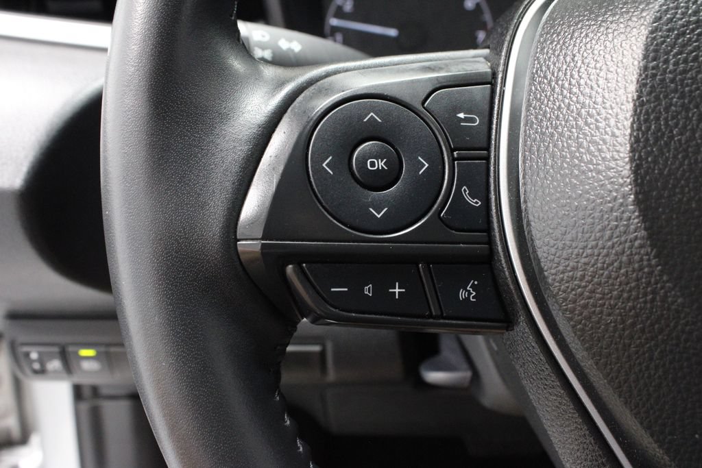 Used 2025 Toyota Corolla SE FWD image 21