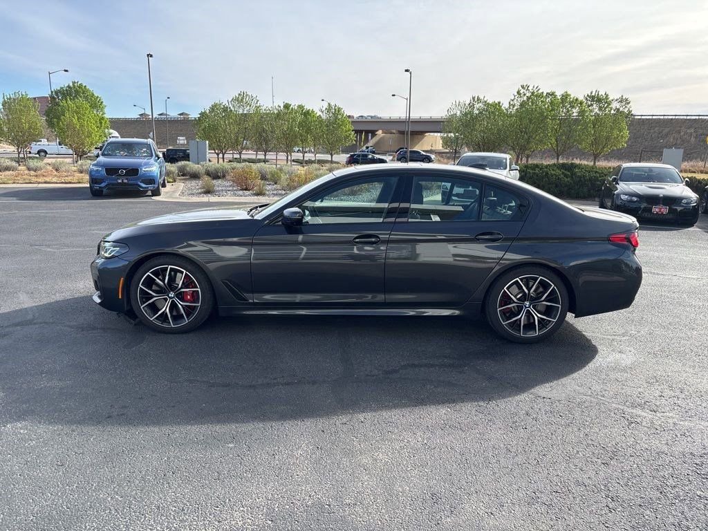 Used 2022 BMW M550i xDrive AWD/4WD image 2