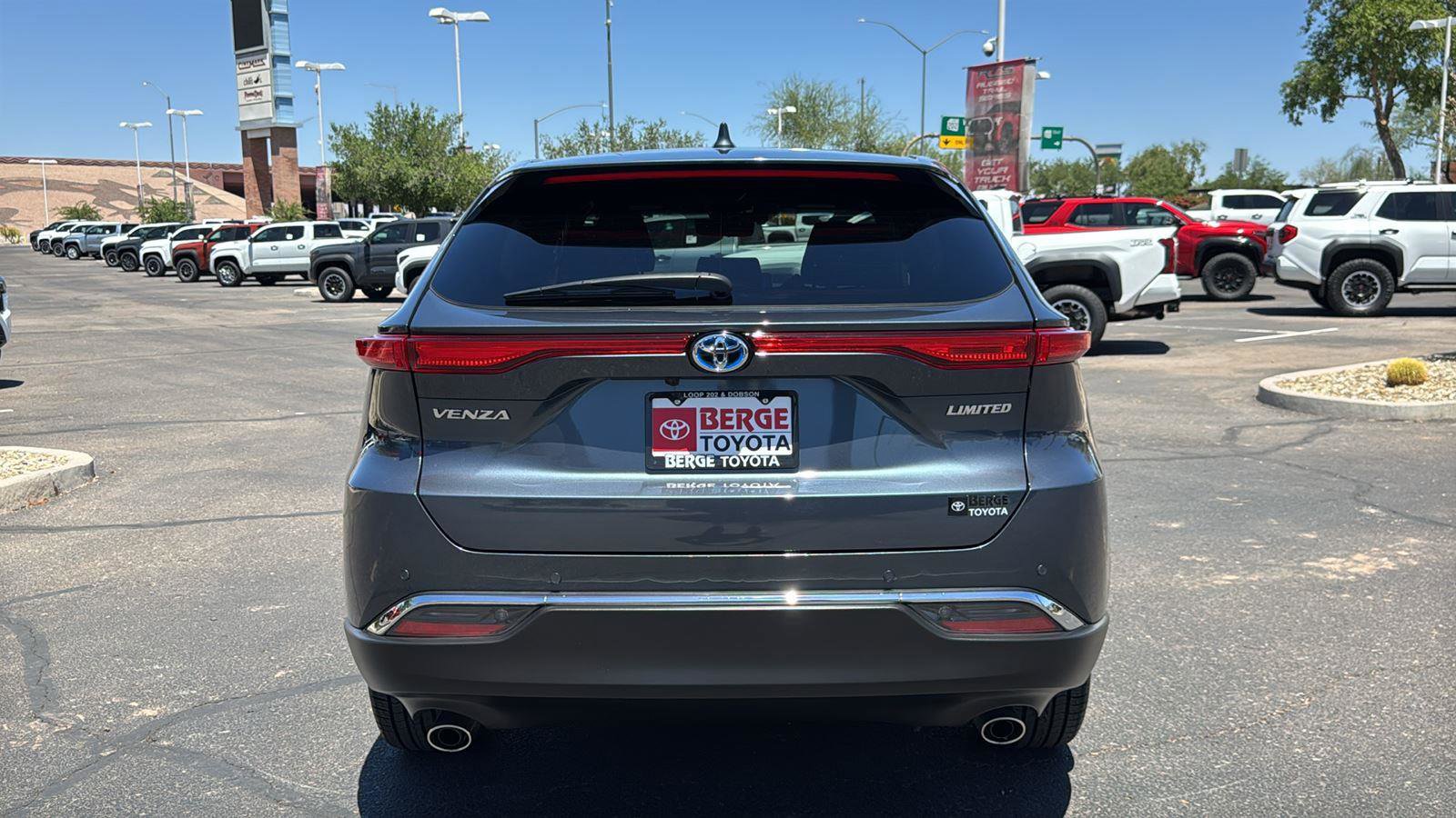 Used 2024 Toyota Venza Limited AWD/4WD image 7