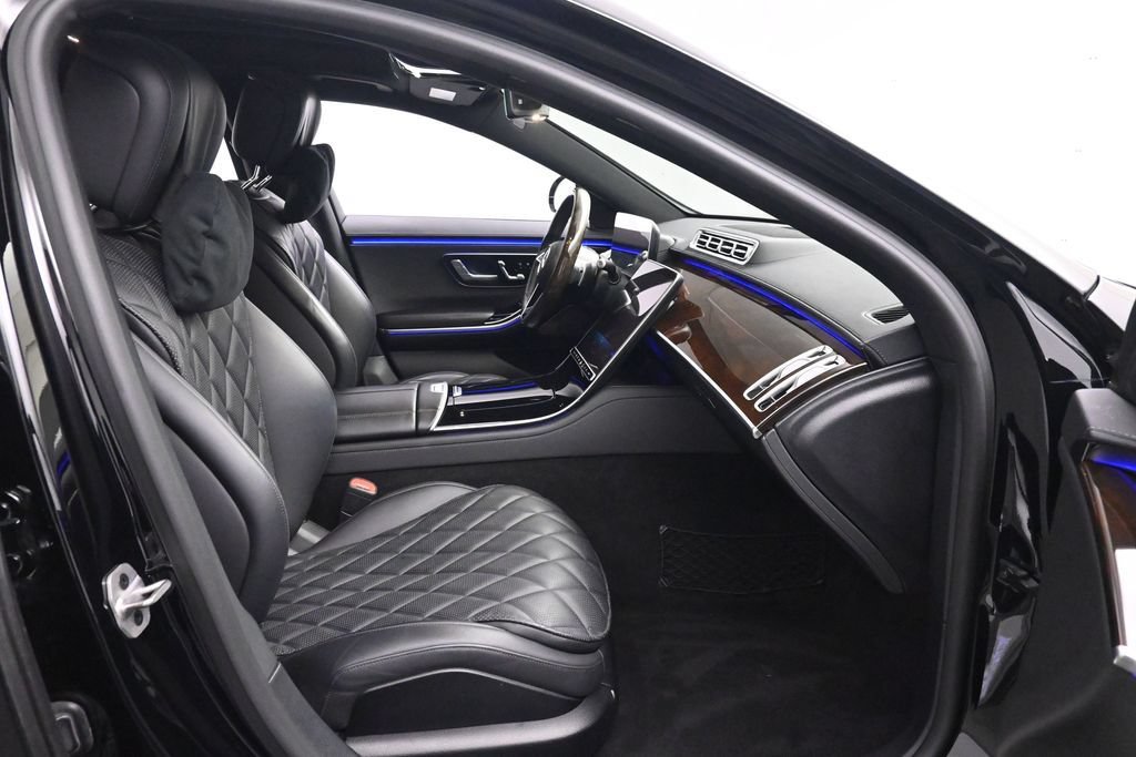 Used 2024 Mercedes-Benz S 580e 4MATIC Sedan image 25