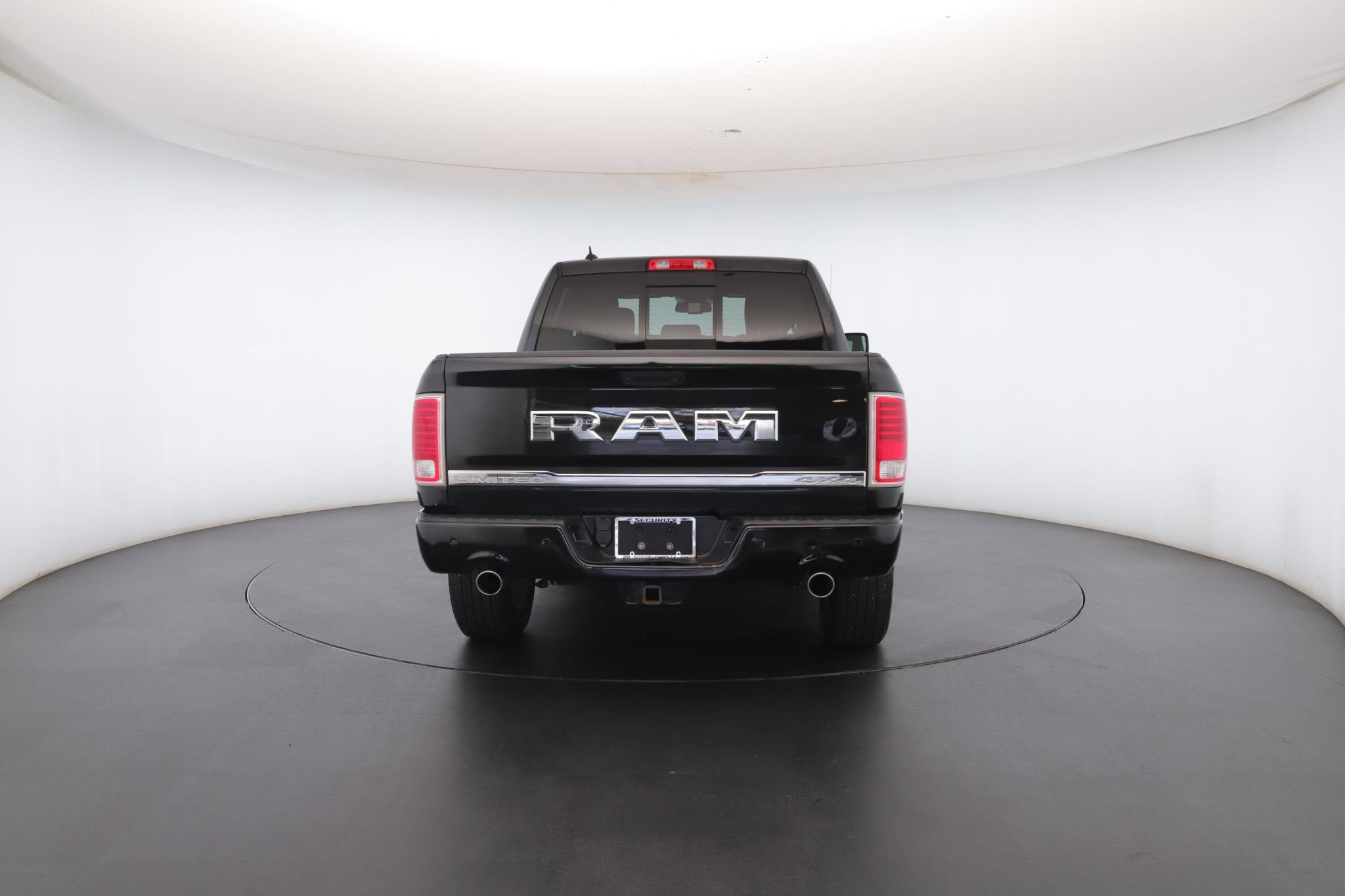 Used 2018 RAM 1500 Limited image 32