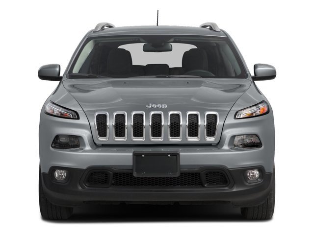 Used 2018 Jeep Cherokee Latitude w/ Altitude Package FWD image 8