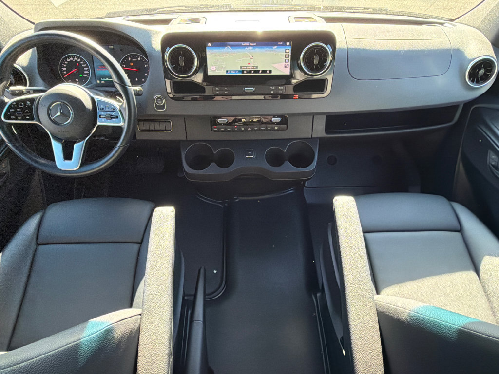 Used 2021 Mercedes-Benz Sprinter 2500 image 6