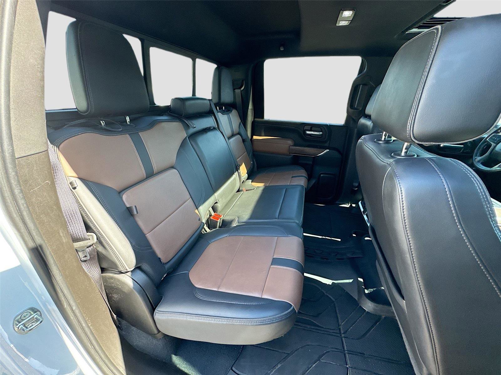 Used 2021 Chevrolet Silverado 3500 High Country image 13