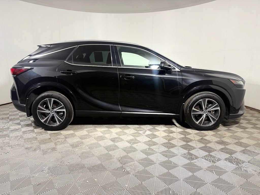 Used 2023 Lexus RX 350 Premium w/ Accessory Package AWD/4WD image 8