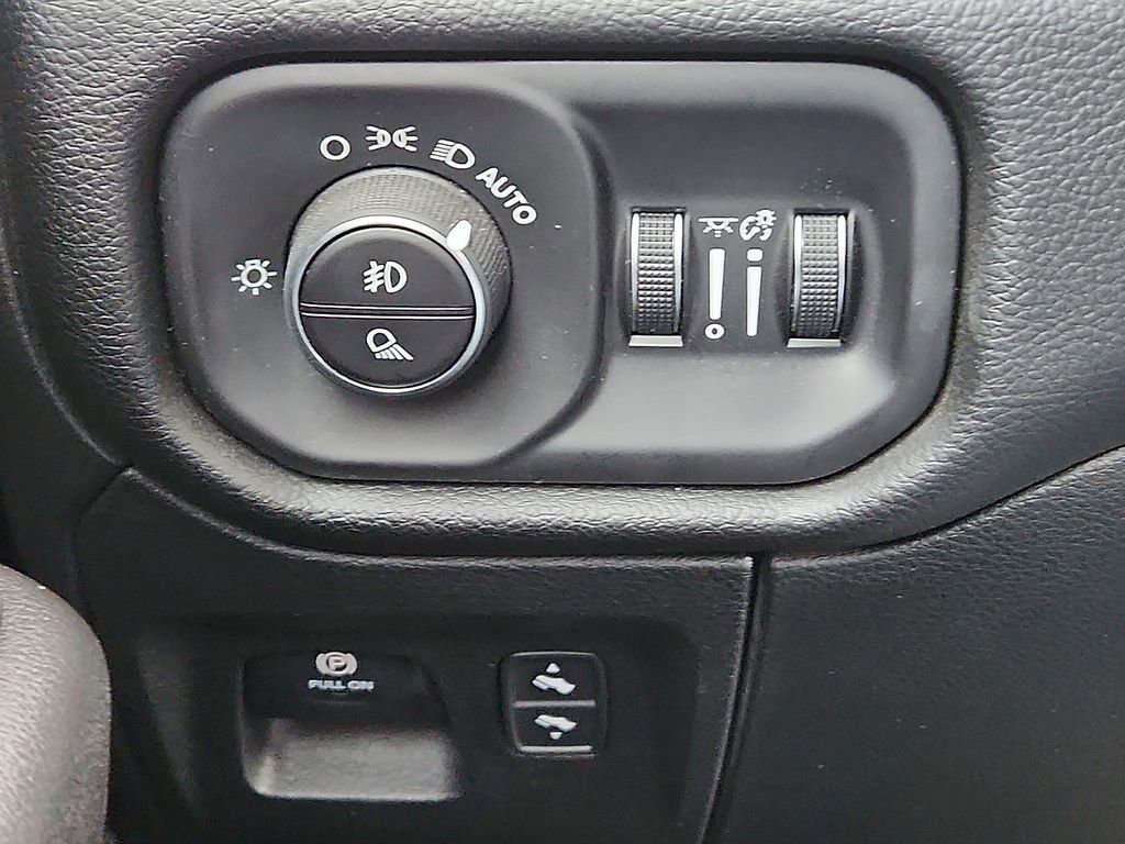 Used 2025 RAM 1500 Lone Star AWD/4WD image 23