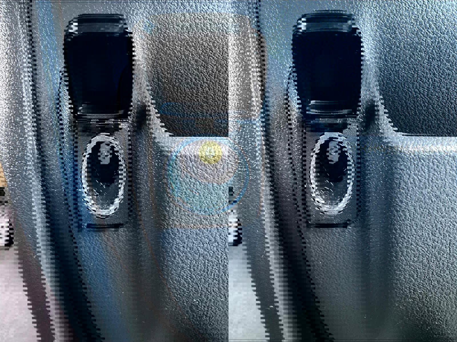 Used 2020 Chevrolet Bolt LT image 27