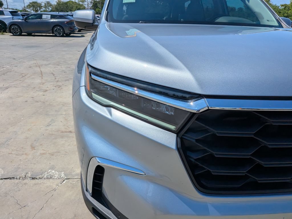 Used 2025 Honda Pilot EX-L image 10