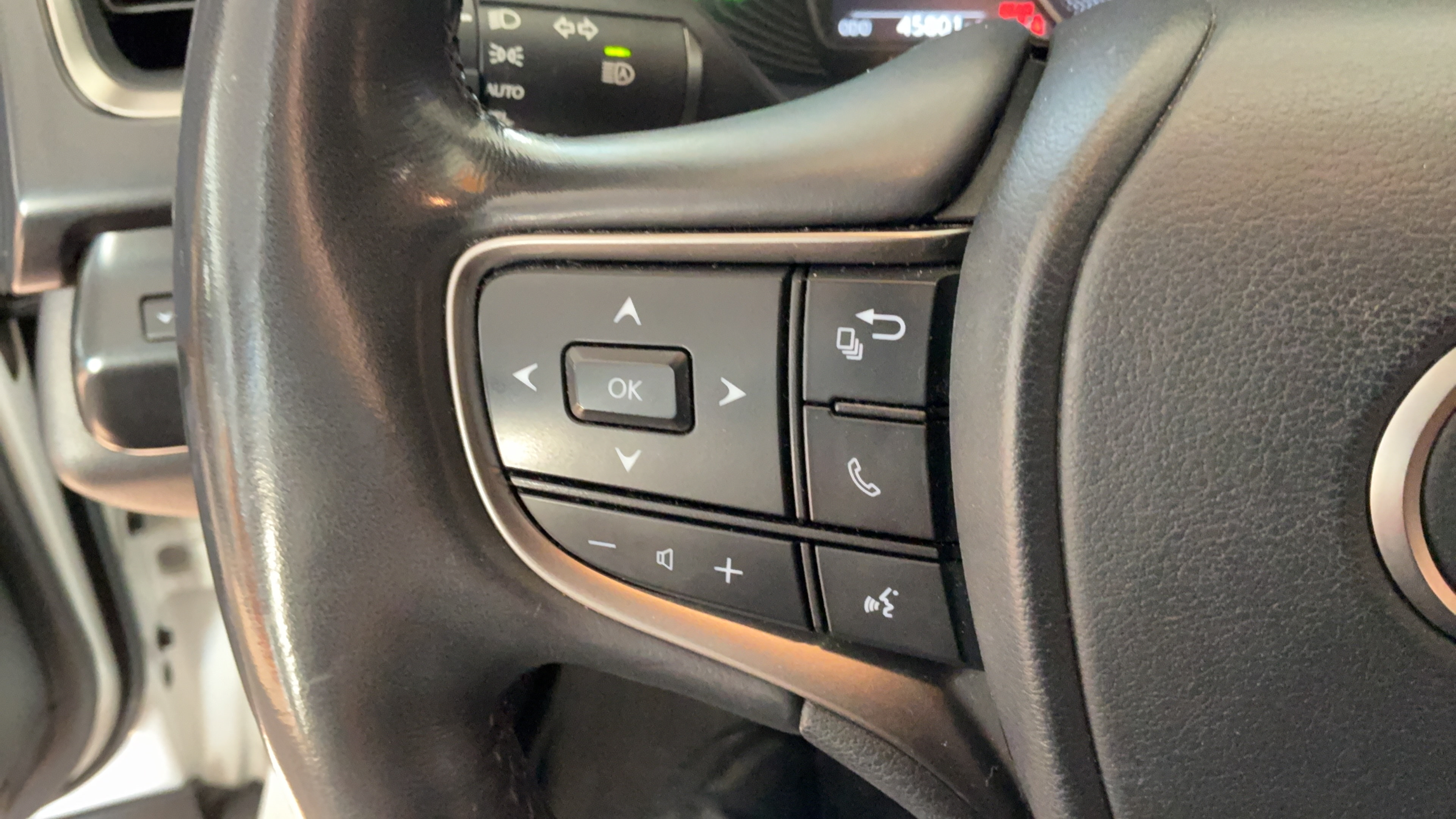 Used 2023 Lexus UX 250h AWD w/ Premium Package image 19