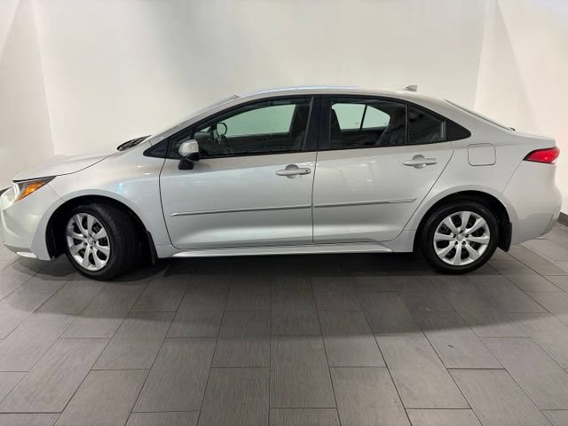 Used 2023 Toyota Corolla LE w/ Carpet Mat Package (TMS) FWD image 2