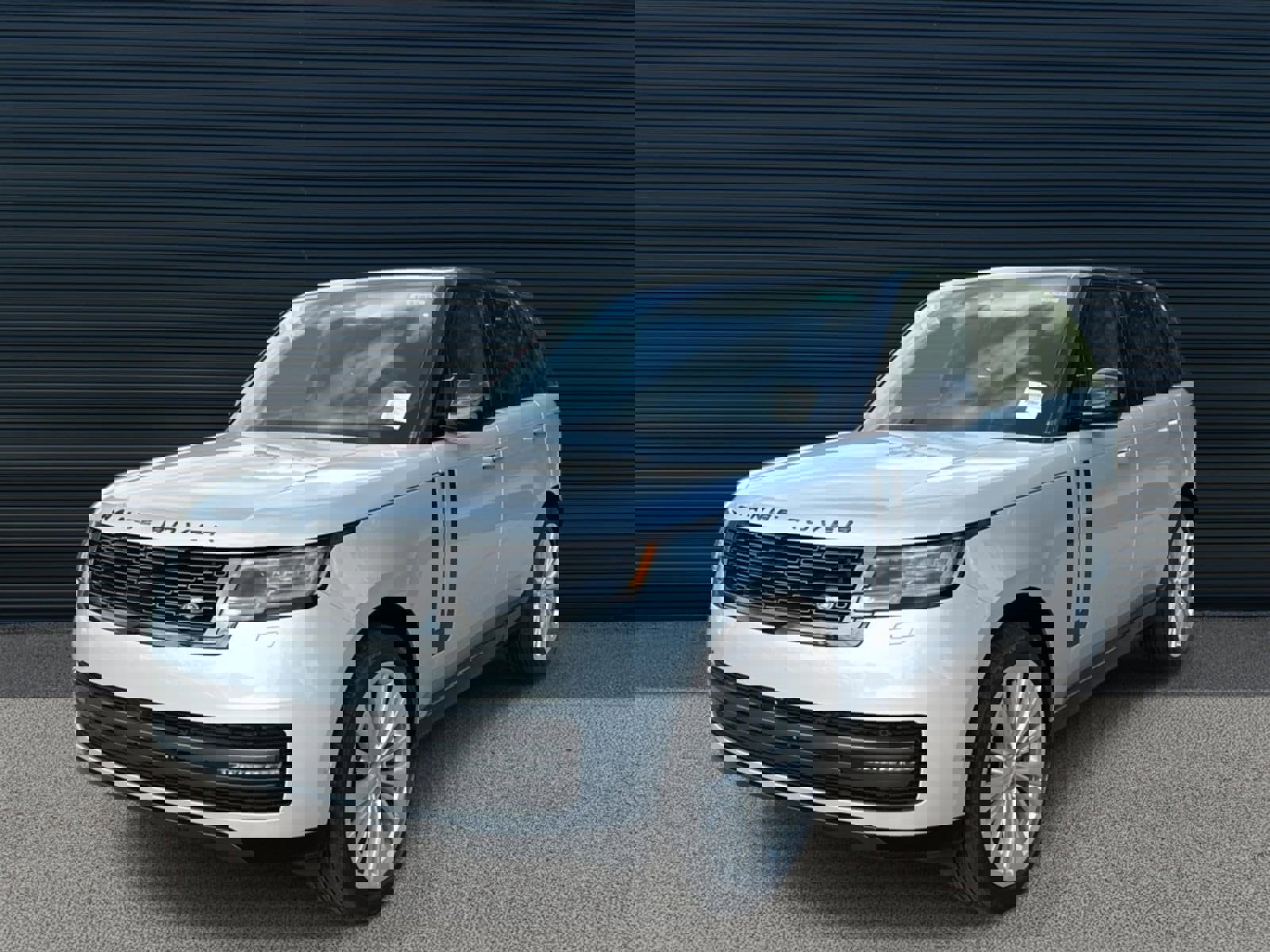 New 2025 Land Rover Range Rover SE