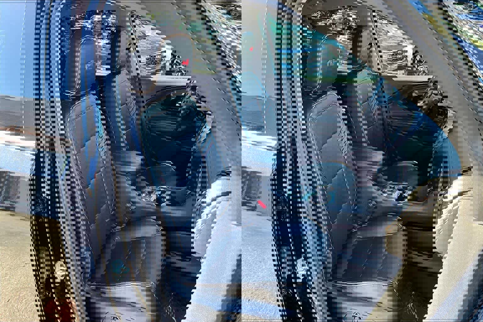 Used 2022 GMC Terrain AT4 image 7