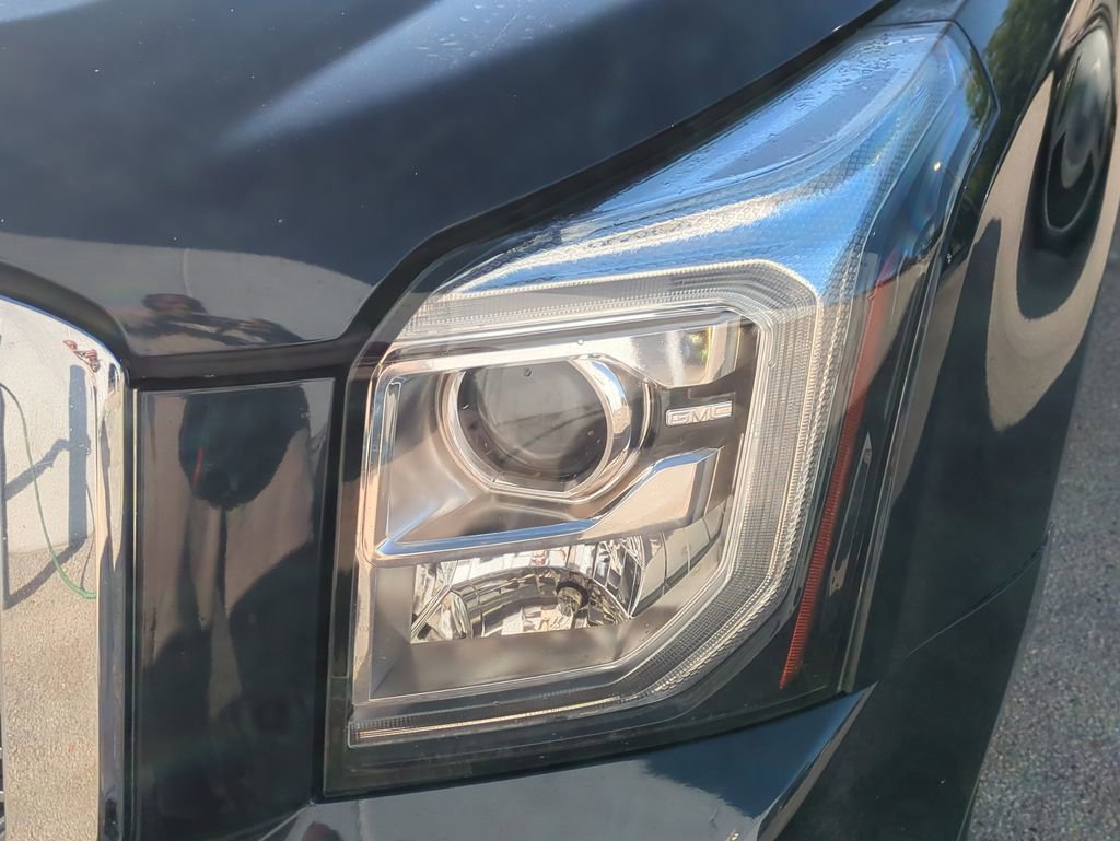 Used 2018 GMC Yukon XL Denali w/ Open Road Package image 11