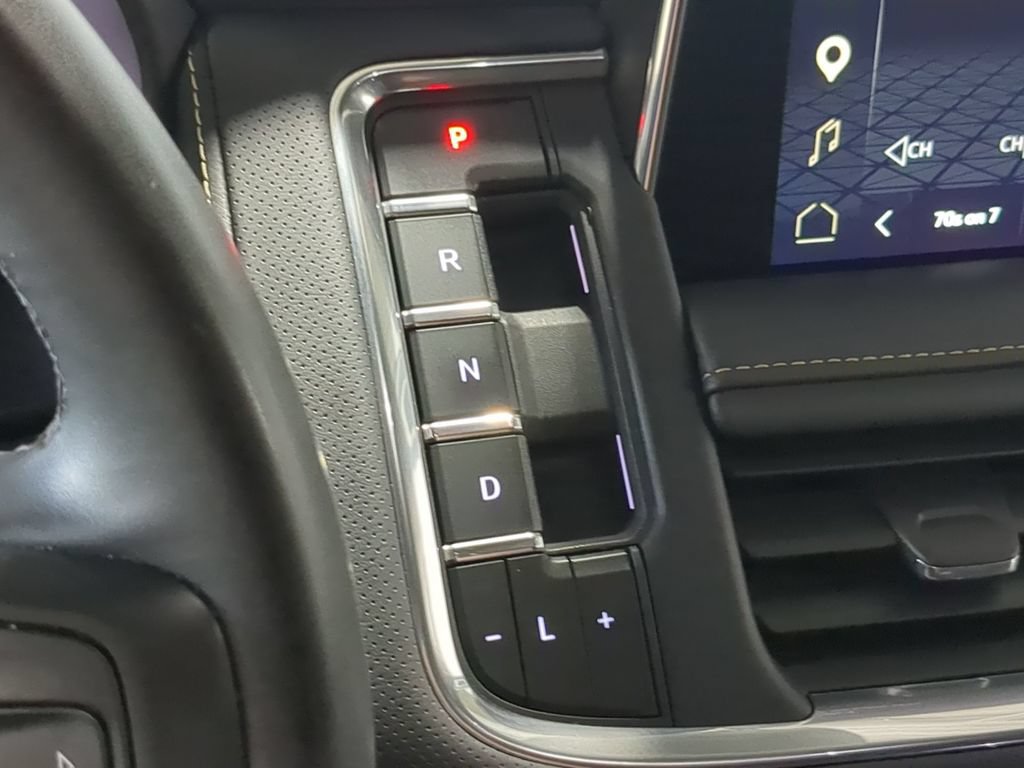 Used 2023 GMC Yukon XL SLT w/ SLT Luxury Package AWD/4WD image 36
