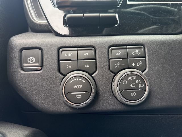 New 2026 Chevrolet Silverado 2500 High Country w/ Midnight Edition AWD/4WD image 17